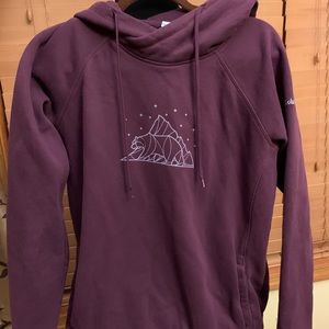 Columbia sweatshirt